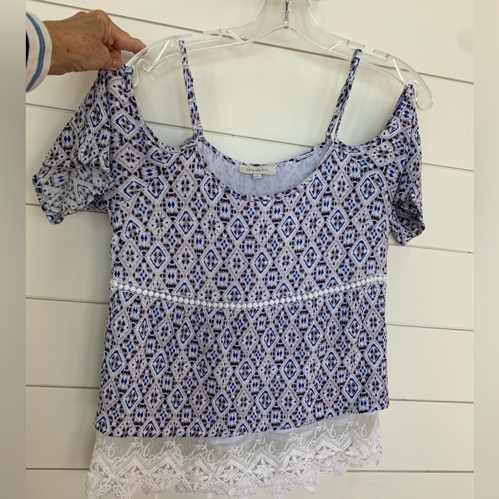 Skies Are Blue Cold Shoulder Layered Top Size Small